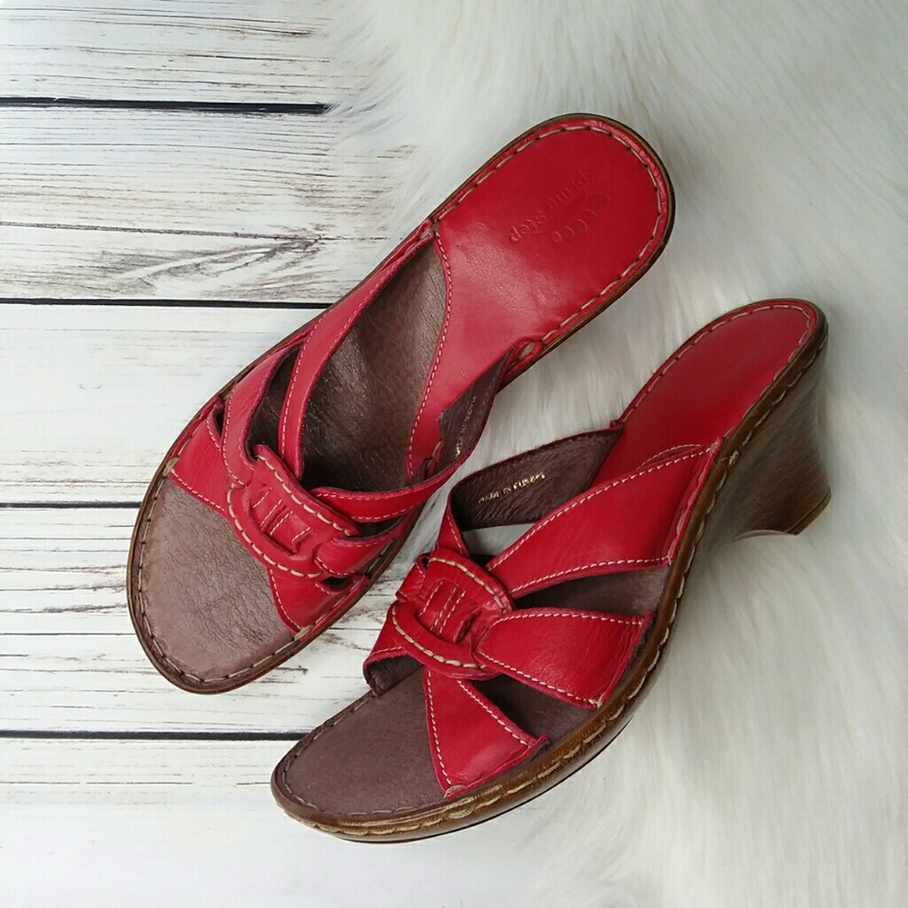 SPRING STEP RED LEATHER HEELED SANDALS